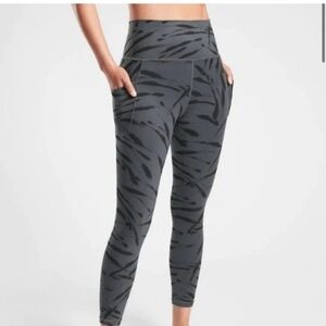 Athleta Gray Patterned Leggings-  like new